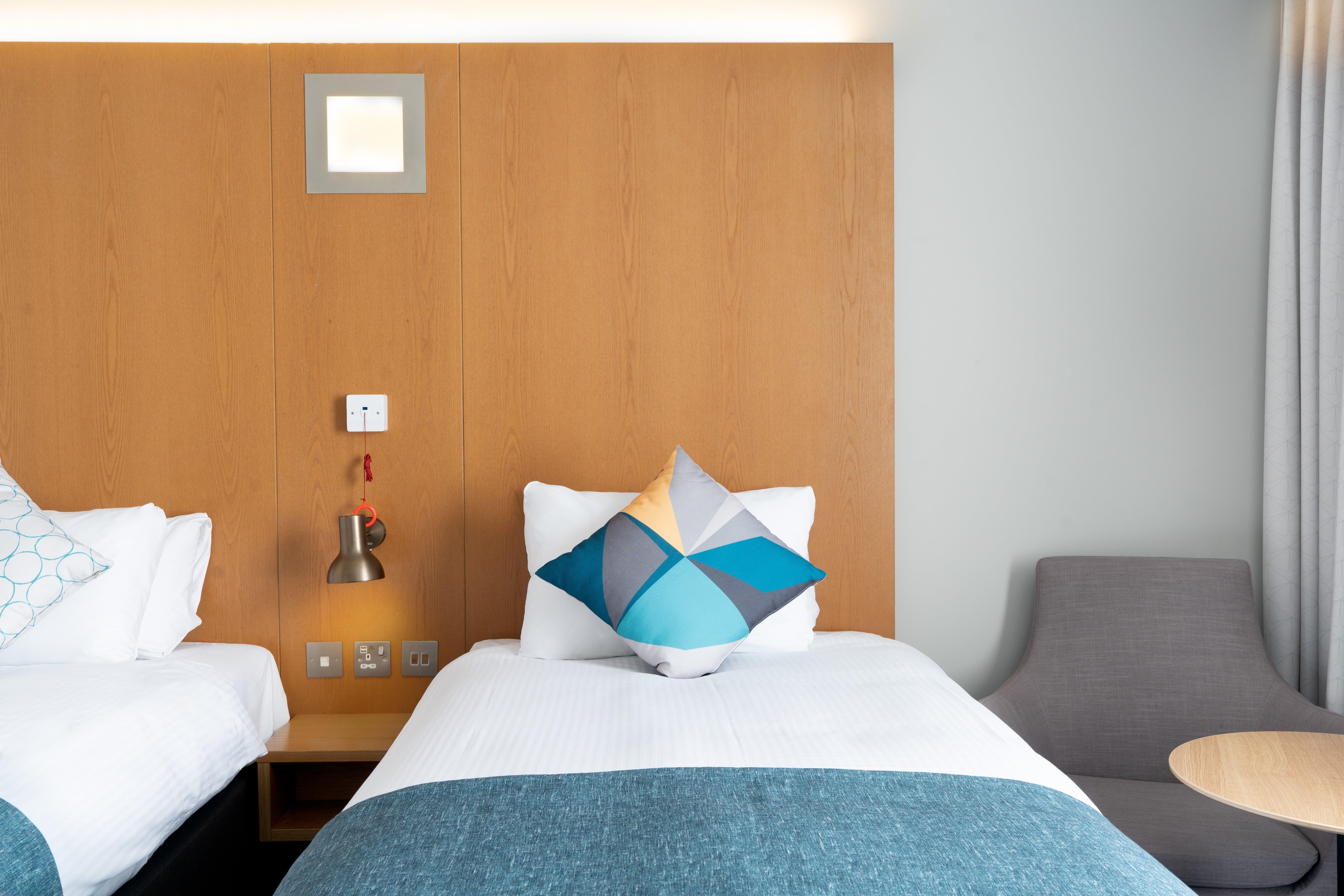 By Ihg