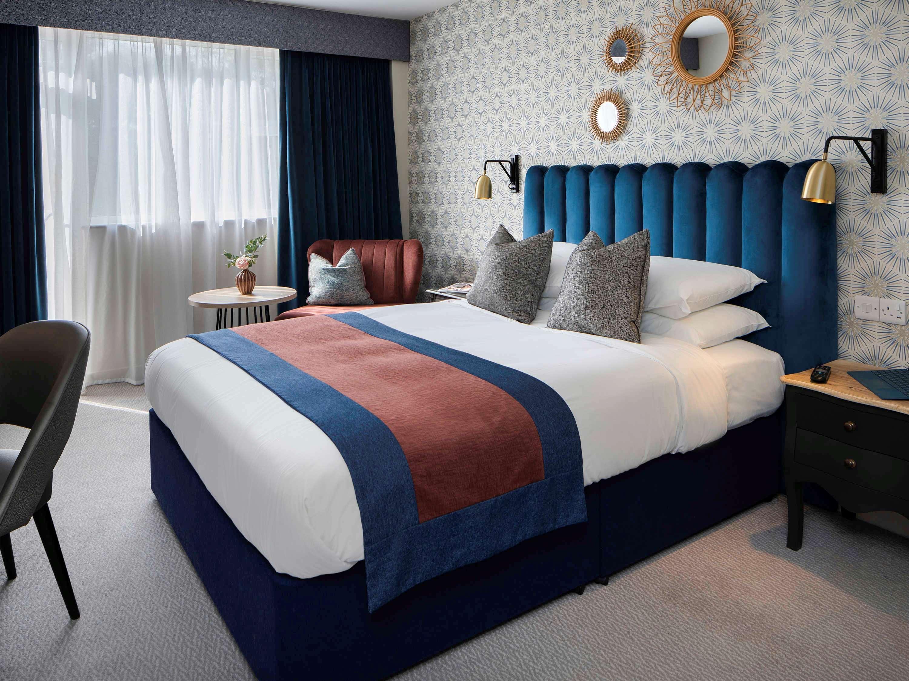 Hotel The Queens & 4*