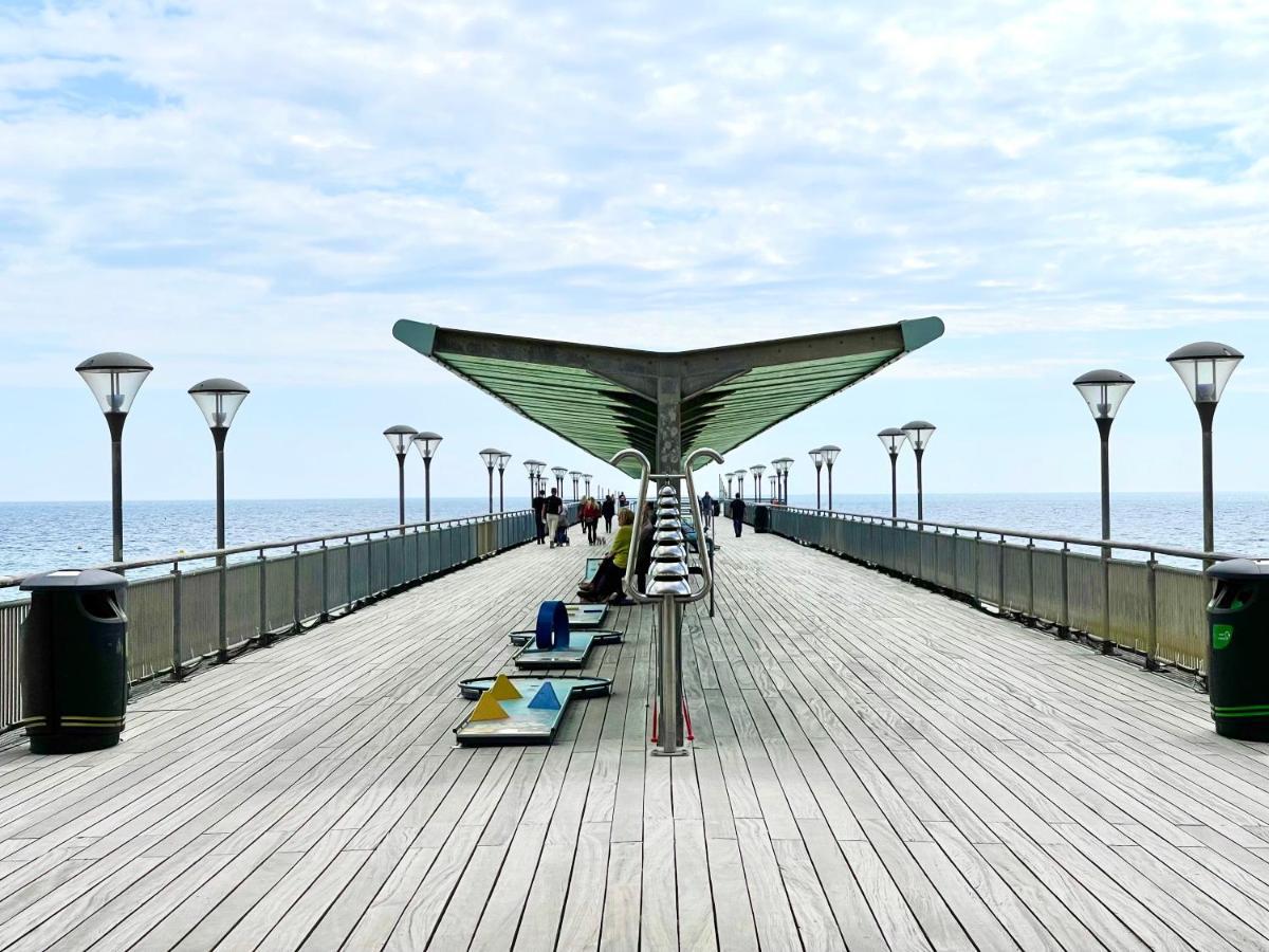 Sea View Family By Gym & Parking Apartment Bournemouth