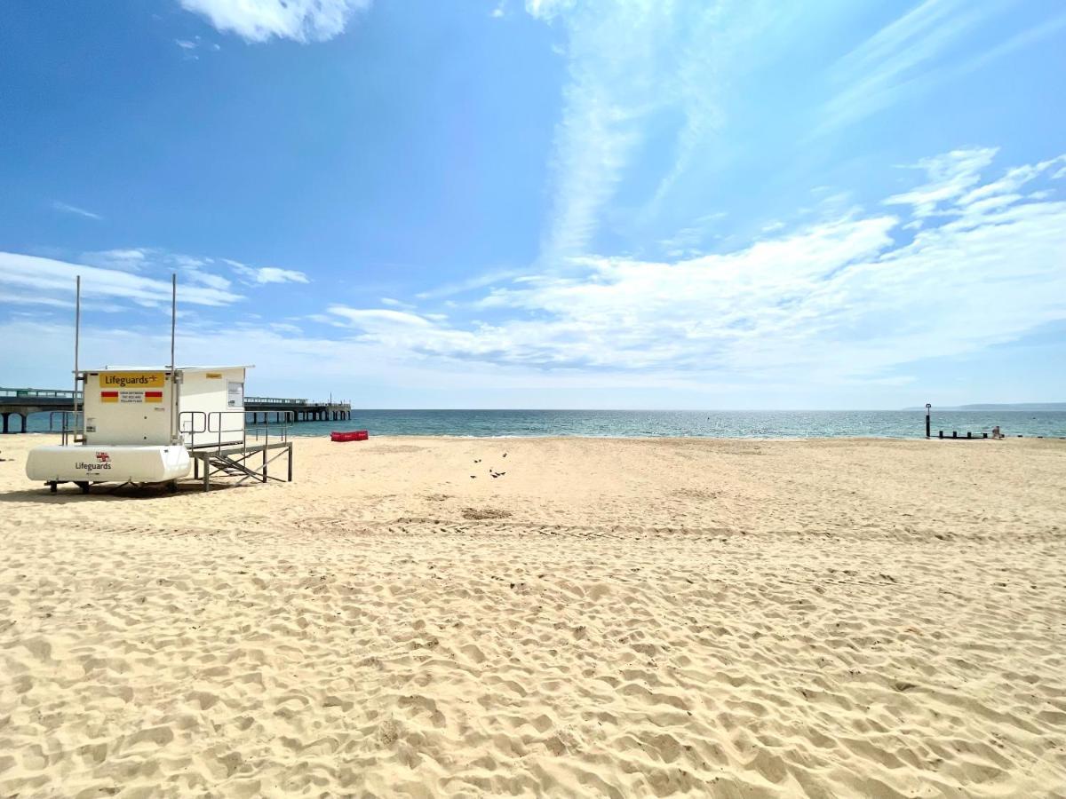 Sea View Family By Gym & Parking Apartment Bournemouth