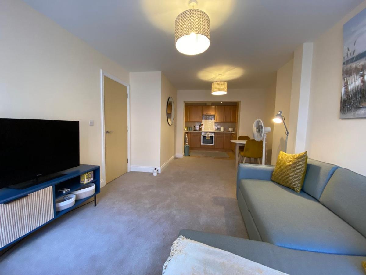 1 Bedroom In The Heart Of Apartment