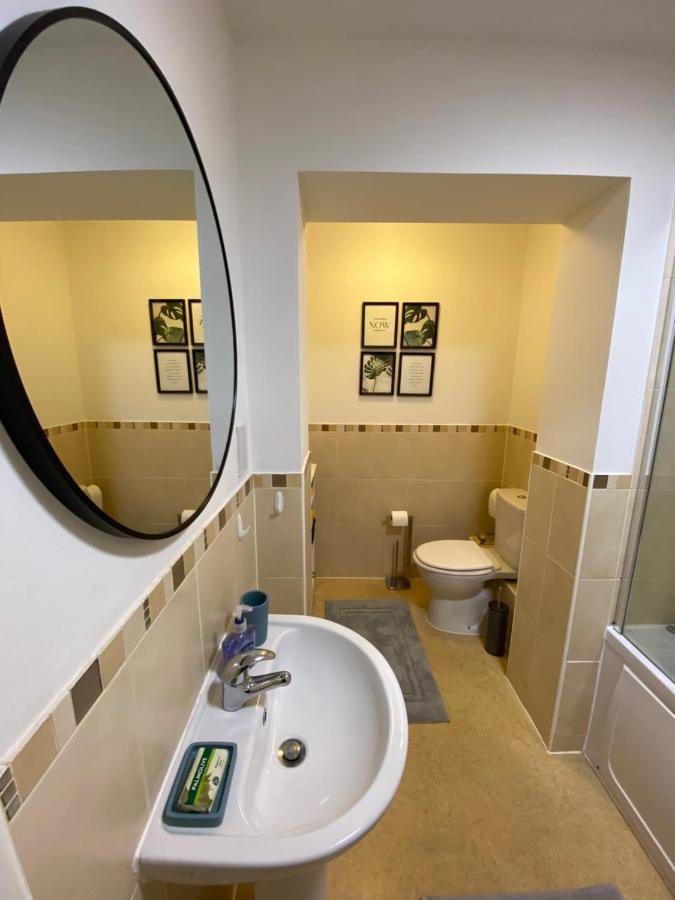 1 Bedroom In The Heart Of Apartment *