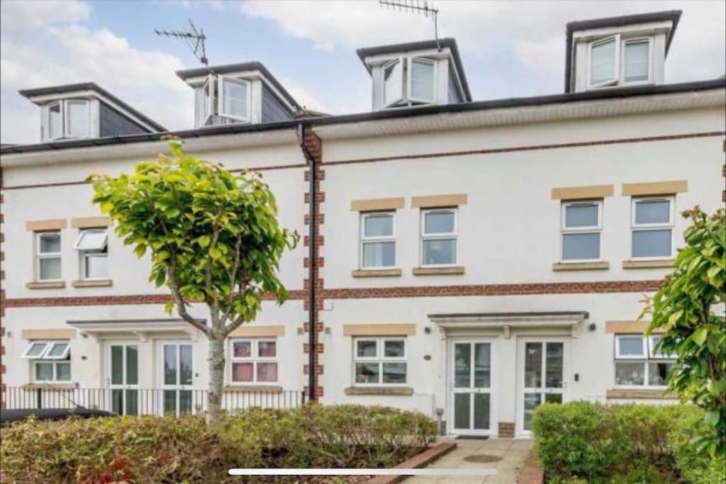 Holiday home Lovely 4 Bed House Bournemouth