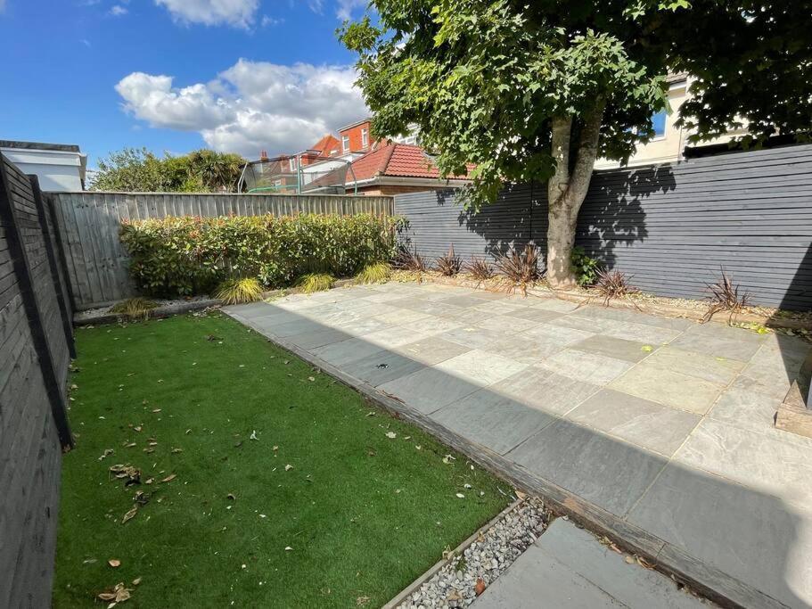 Seaside Serenity: Stylish 2-bedroom Near Bournemouth's Bournemouth