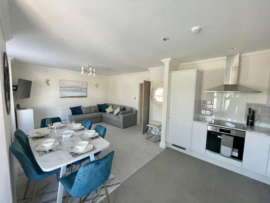 Exquisite Apartment, Stone Throw From The Bournemouth