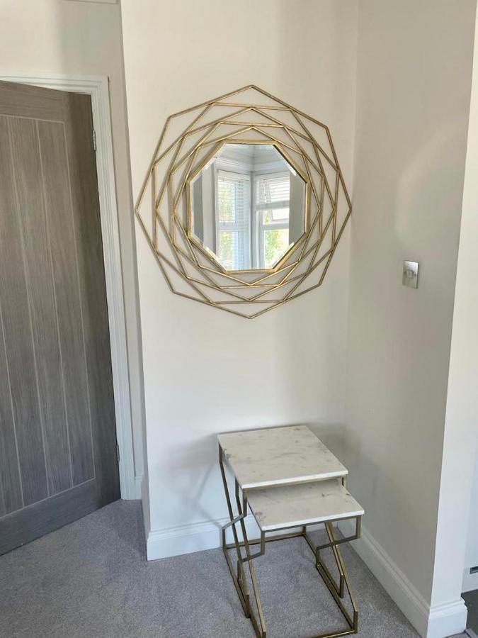 Exquisite Apartment, Stone Throw From The Apartment *