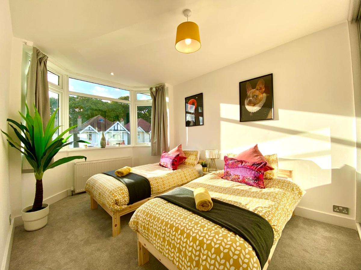 Seaside Serenity: Stylish 2-bedroom Near Bournemouth's Bournemouth