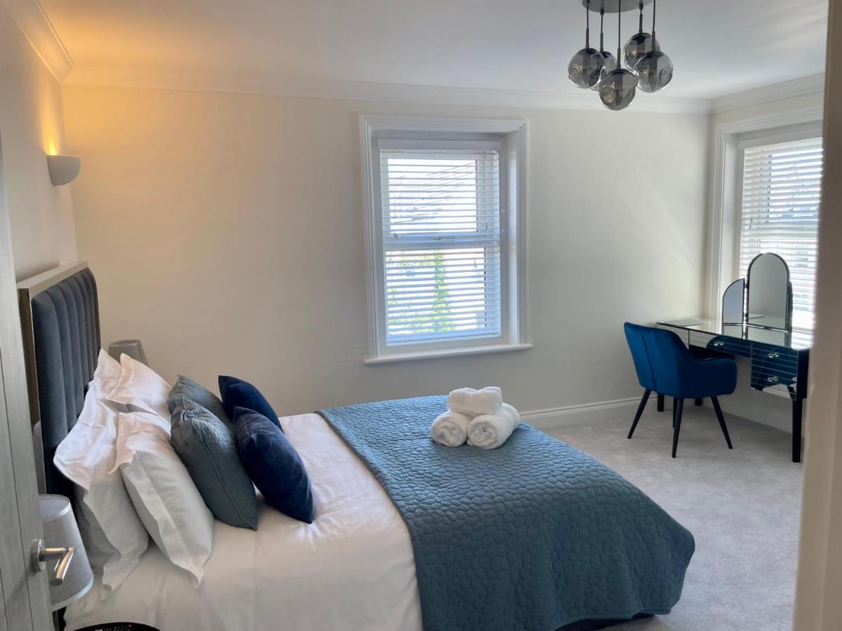 Exquisite Apartment, Stone Throw From The *
