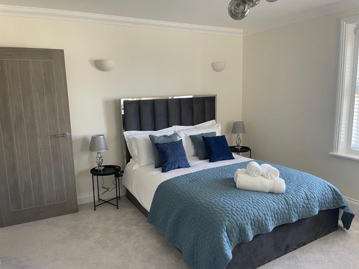 Exquisite Apartment, Stone Throw From The Apartment *