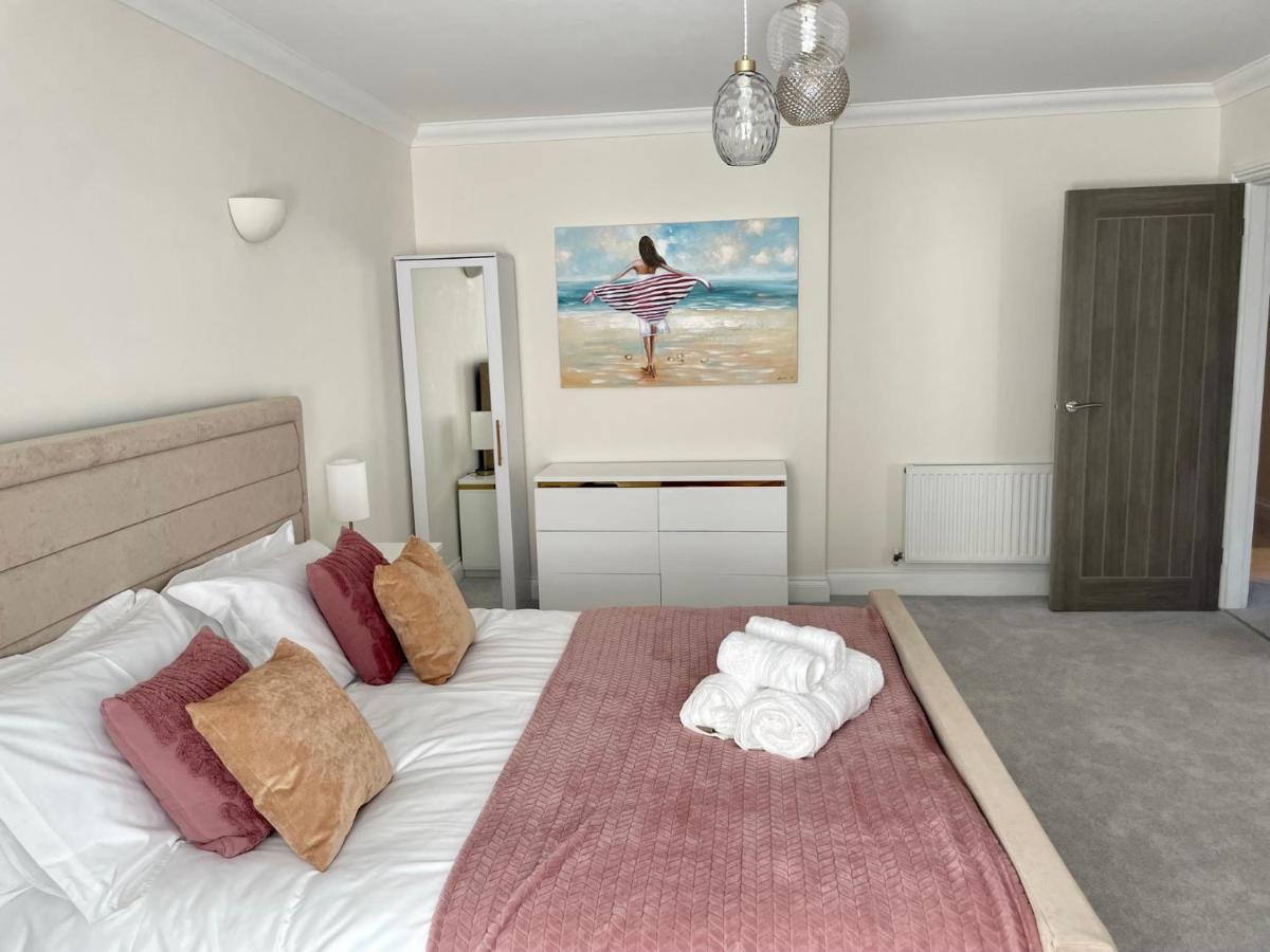 Apartment Exquisite Apartment, Stone Throw From The Bournemouth