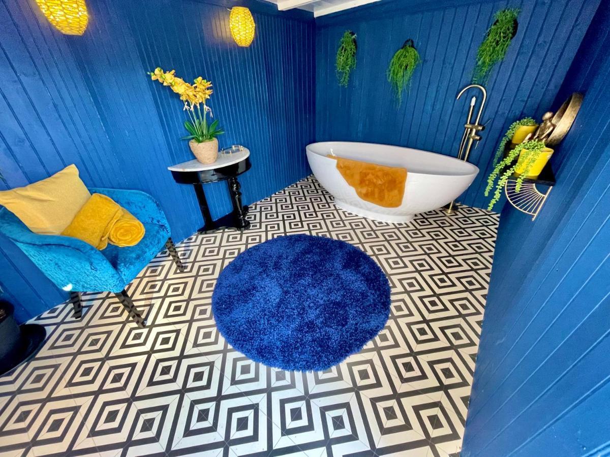 A Hidden Gem With Private Hot Tub And Garden - Netflix - Fast Wifi - Free Parking Bournemouth