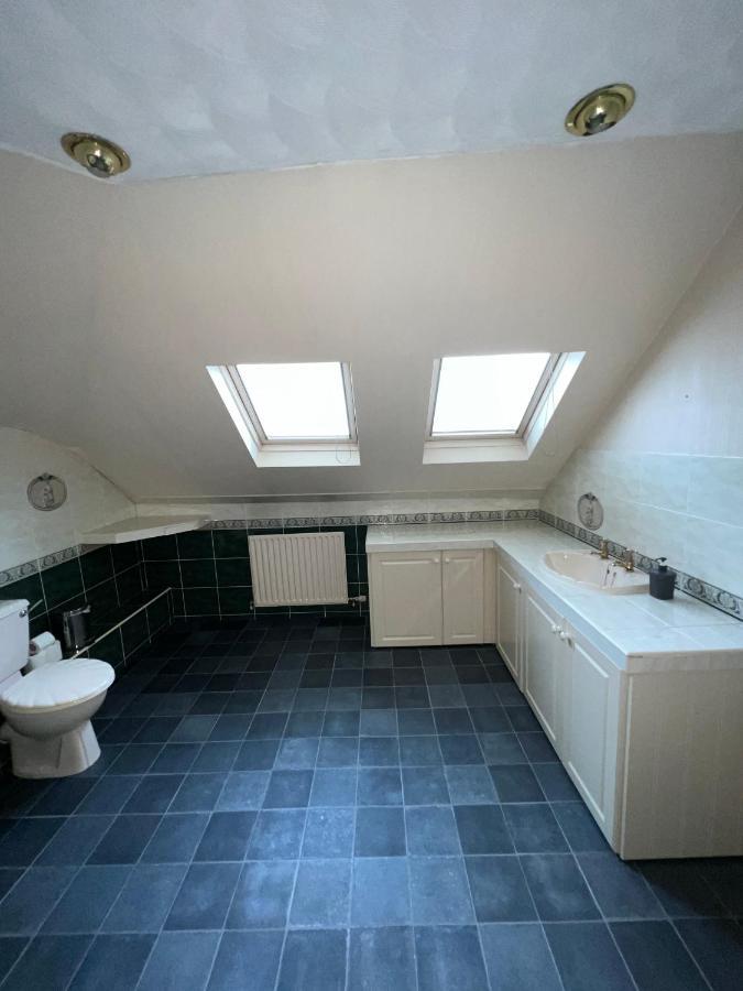 19a Stourwood Avenue *