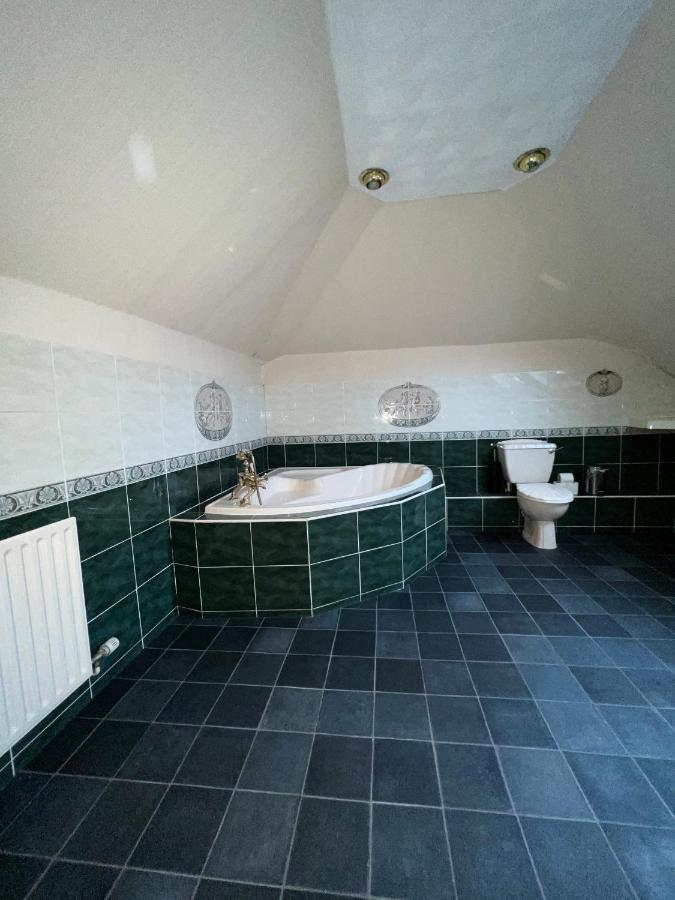 19a Stourwood Avenue * Bournemouth