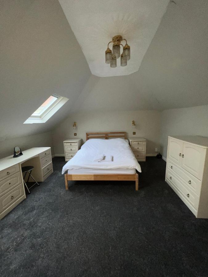 Holiday home 19a Stourwood Avenue *