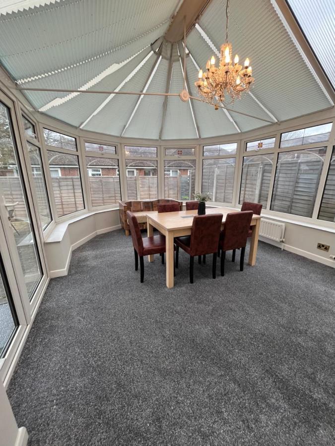 19a Stourwood Avenue