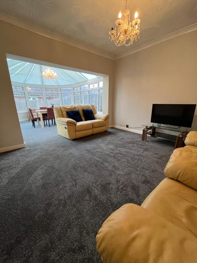 19a Stourwood Avenue * Bournemouth