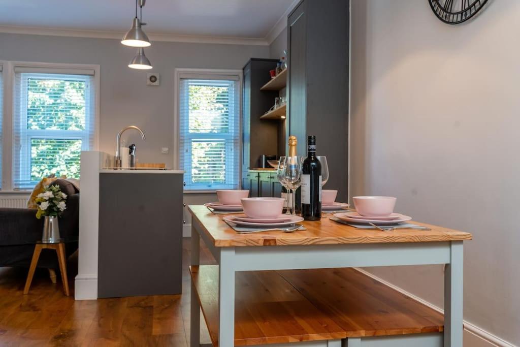 Apartment A Beautiful And Stylish 2 Bed Flat Close To *