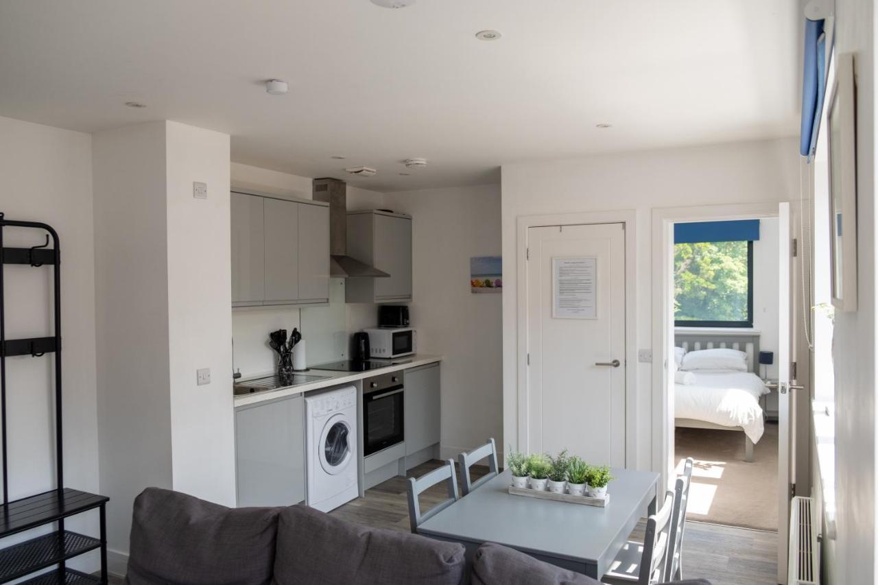 Apartment Modern One Bedroom In Town Centre & 4 Min To The Beach