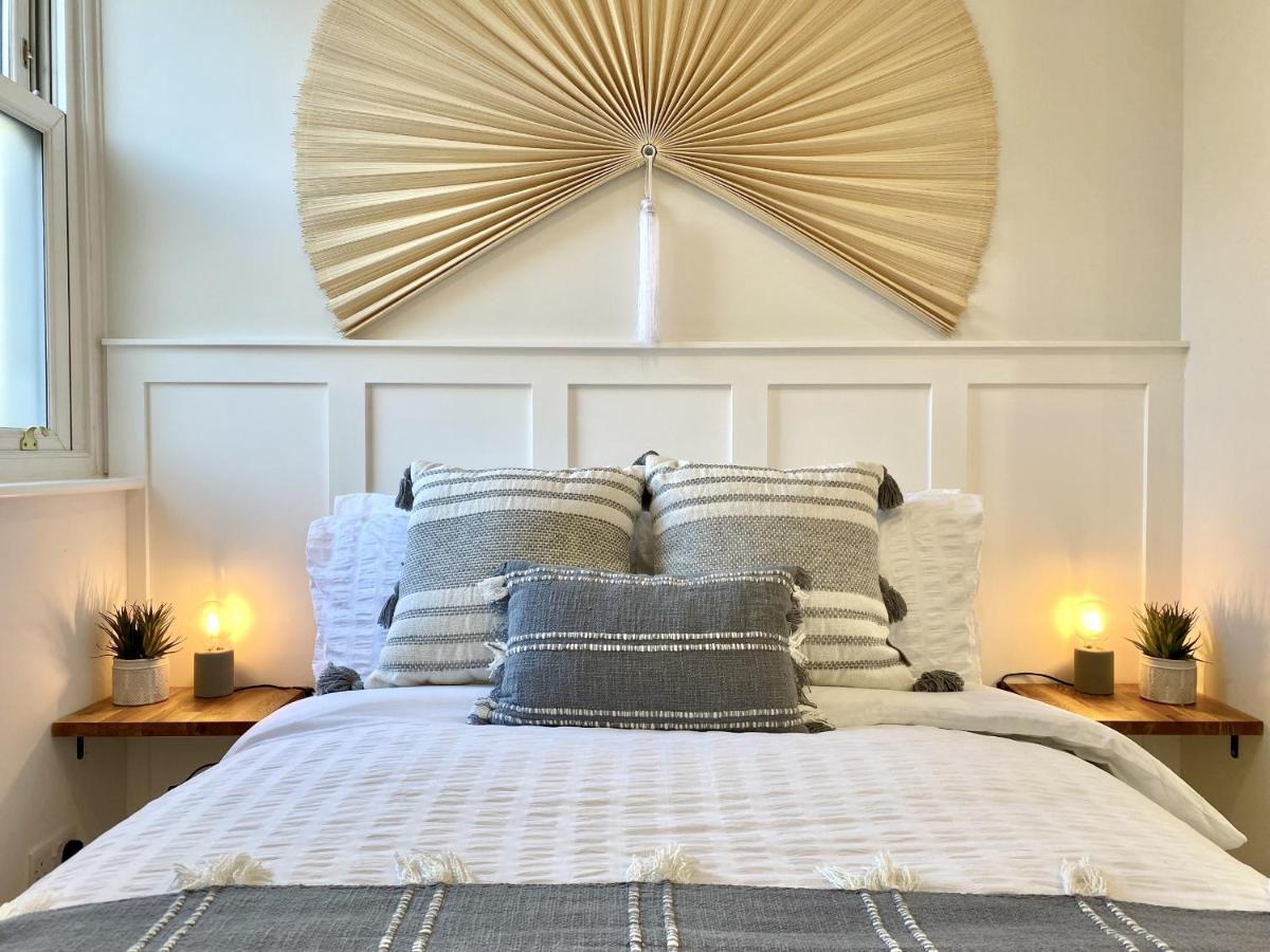 Stunning Themed 2 Bed Apartment