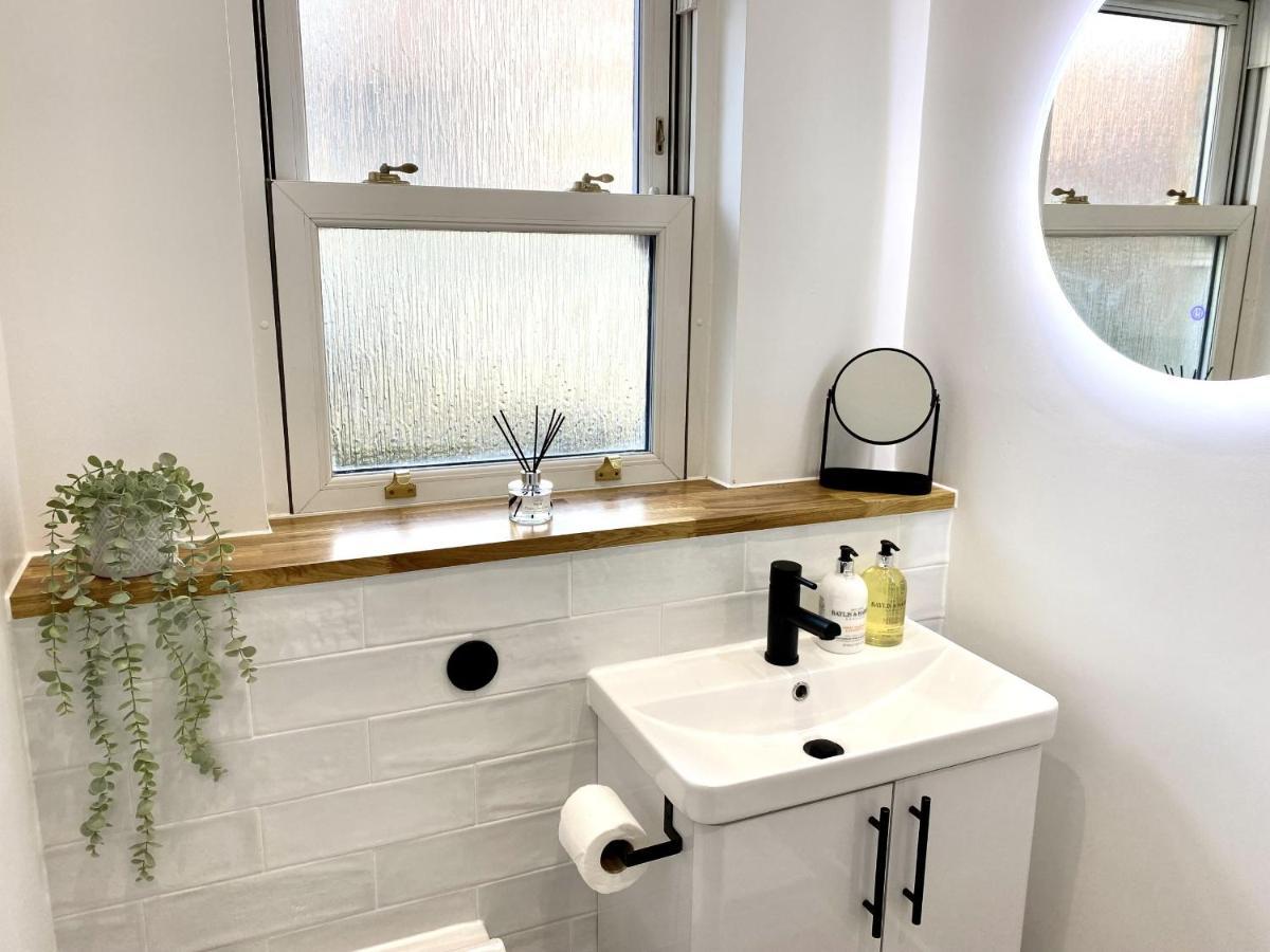 Apartment Stunning Themed 2 Bed Bournemouth