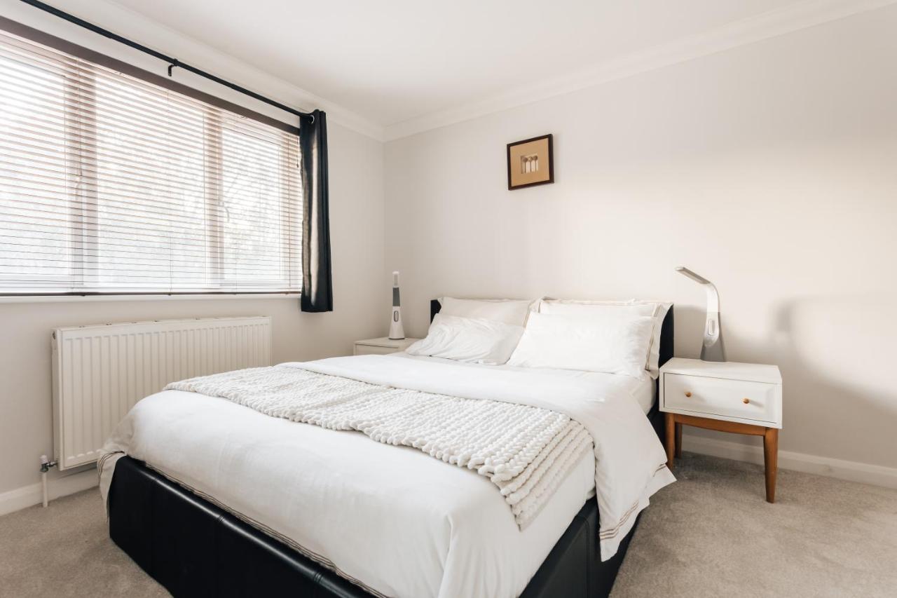 Apartment Premier Refurbished Flat *