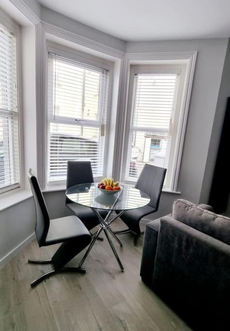 Stylish Flat In Town Centre Apartment Bournemouth