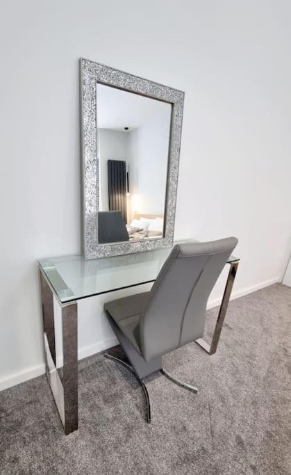 Stylish Flat In Town Centre