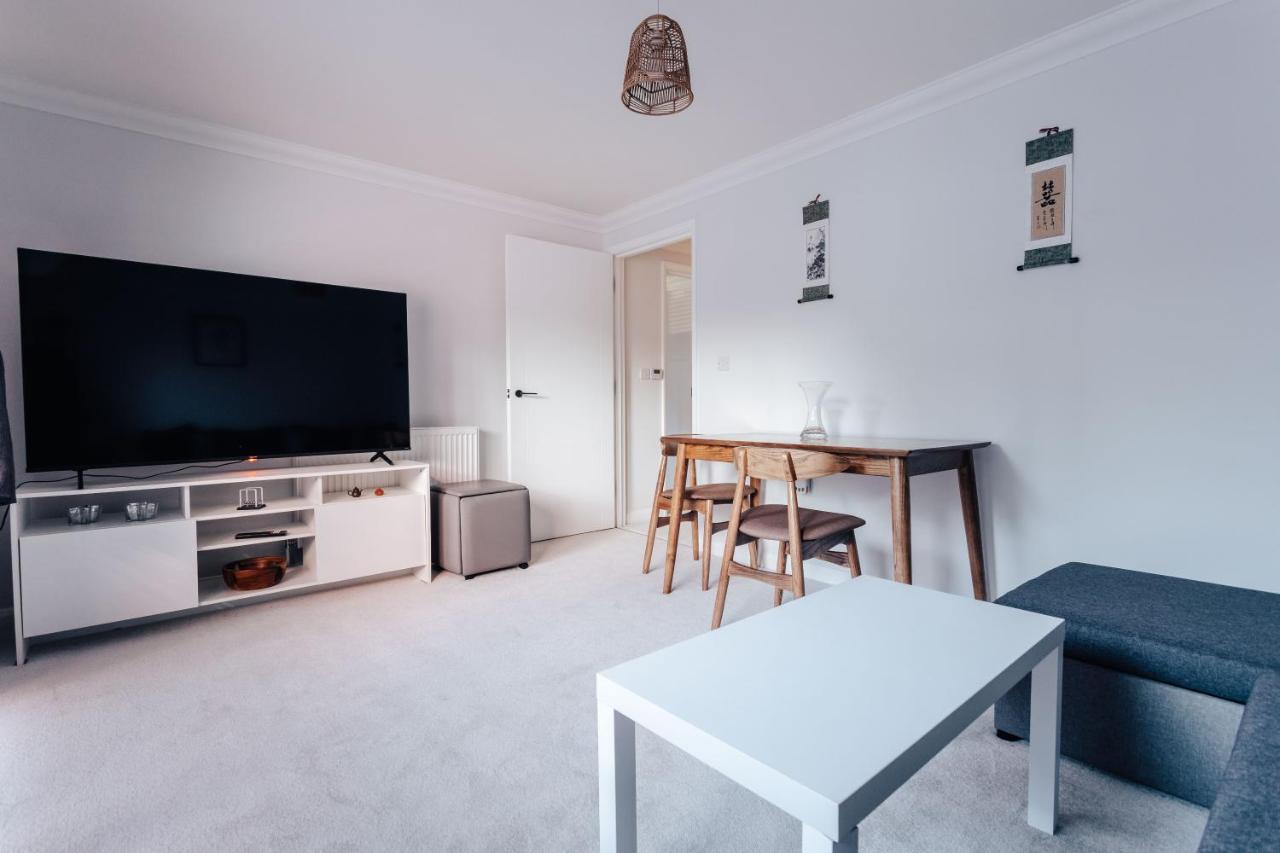 Premier Refurbished Flat Apartment
