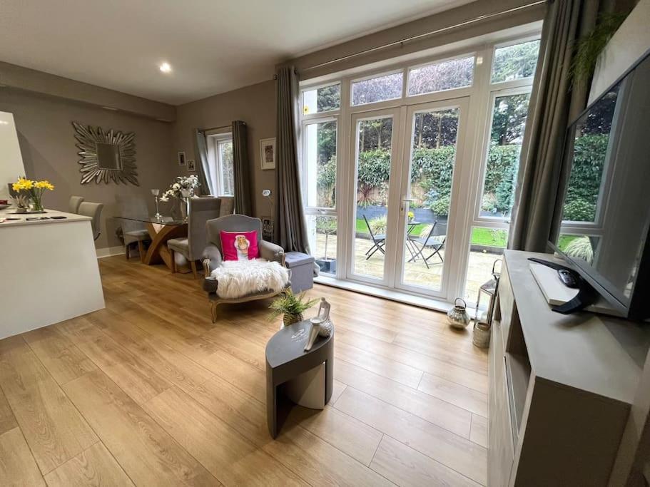 Trafalgar Mews, Westbourne Holiday home *