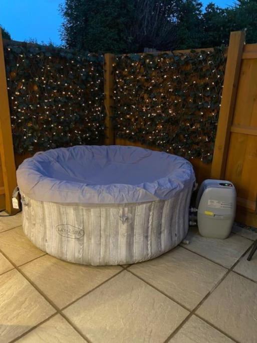 Stylish 1 Bedroom Outdoor Area And Hot Tub Bournemouth