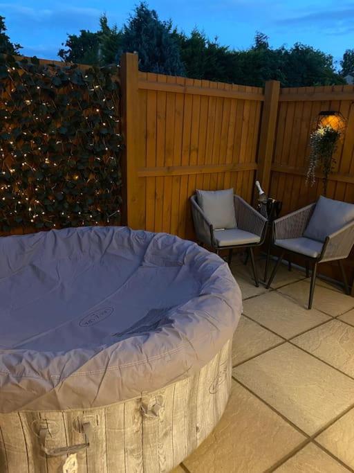 Stylish 1 Bedroom Outdoor Area And Hot Tub * Bournemouth