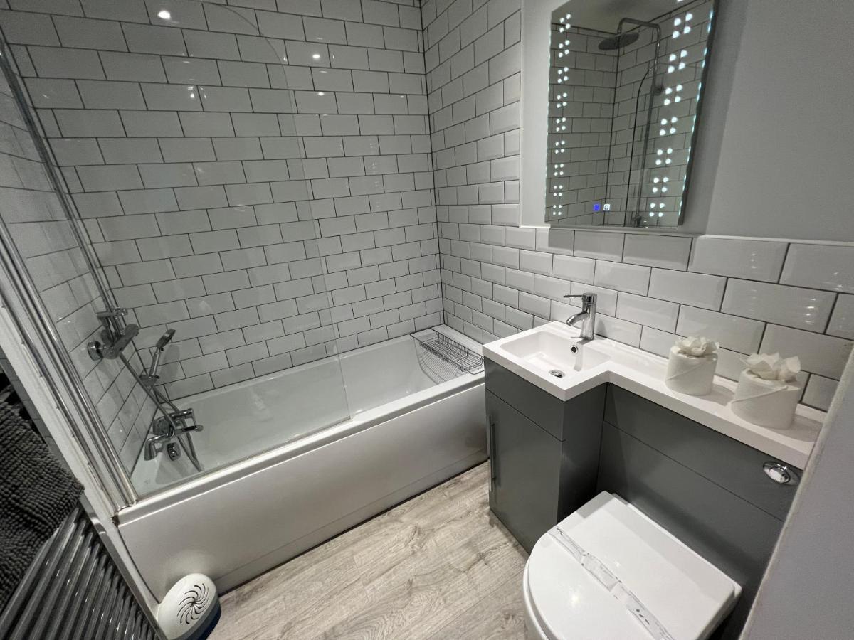 Wolverton Road, Apartment *