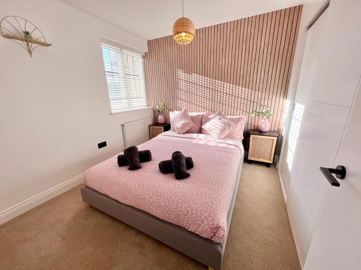 Cosy 2 Bed Minutes From & Town Bournemouth