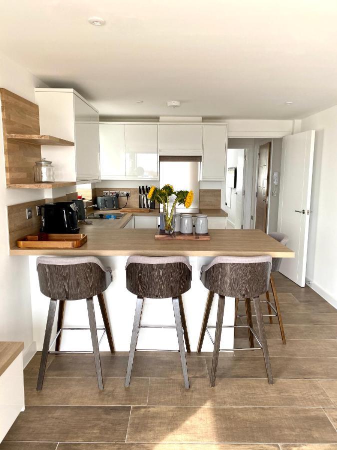 Brand New Beachfront Ground Floor With Garden 2 Bed 6 Guests