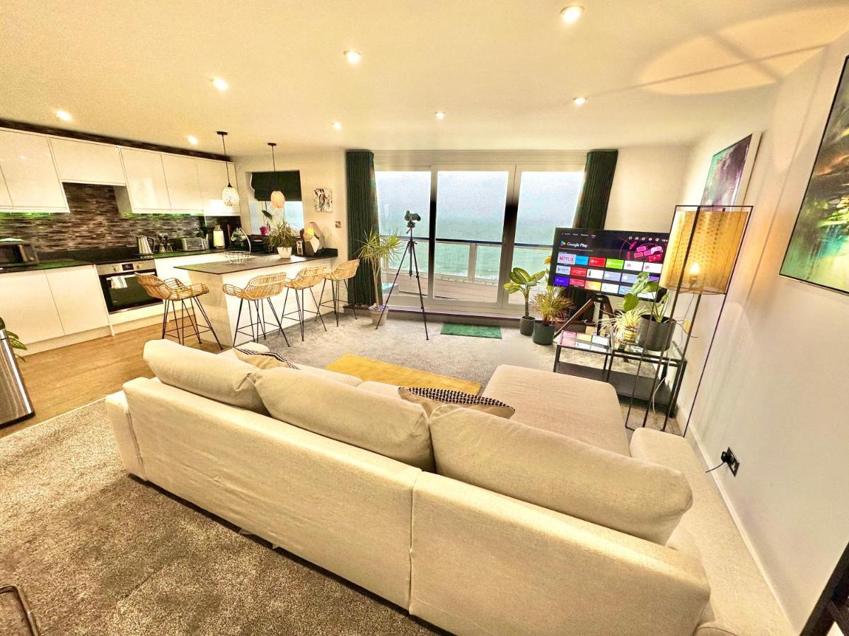 Stunning Sea View Two Double Bedroom - With Balcony - Opposite Beachfront Walk Apartment Bournemouth