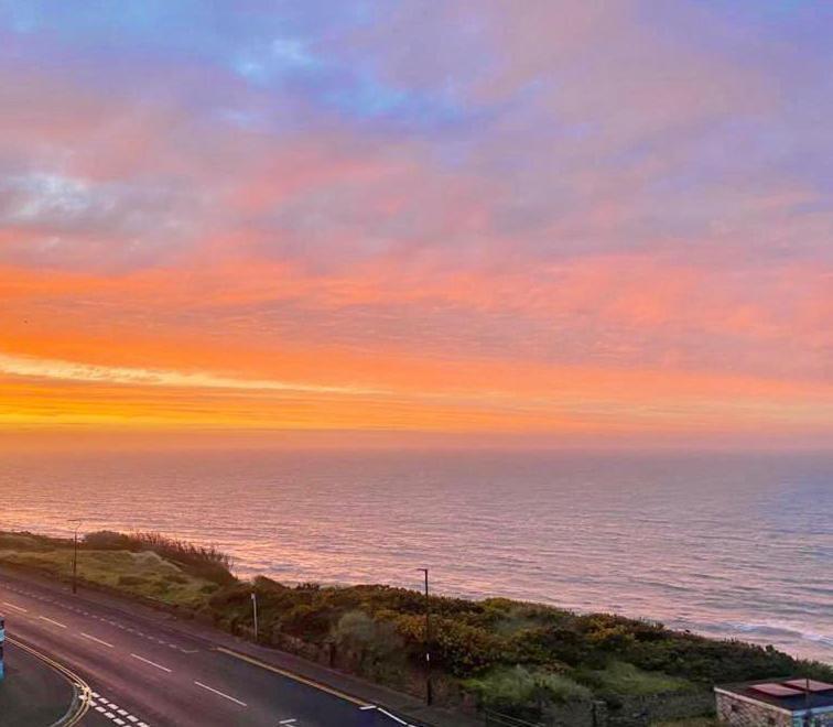 Apartment Stunning Sea View Two Double Bedroom - With Balcony - Opposite Beachfront Walk Bournemouth