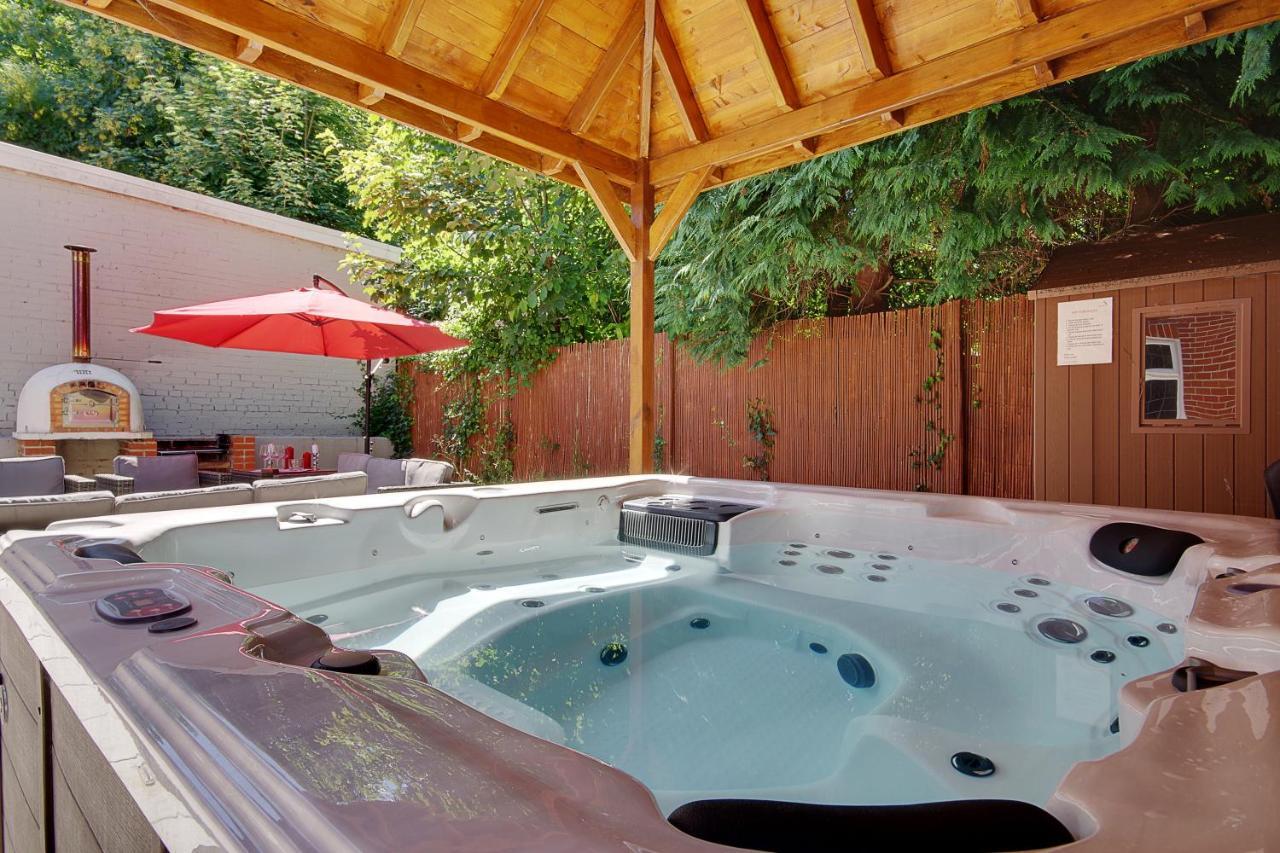 Villa Cragside With Hot Tub *