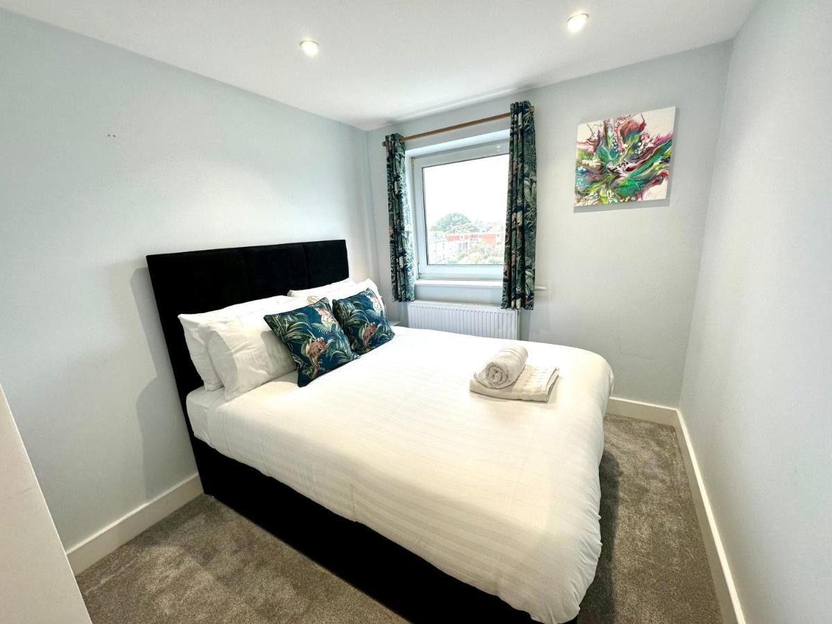 Apartment Stunning Sea View Two Double Bedroom - With Balcony - Opposite Beachfront Walk Bournemouth