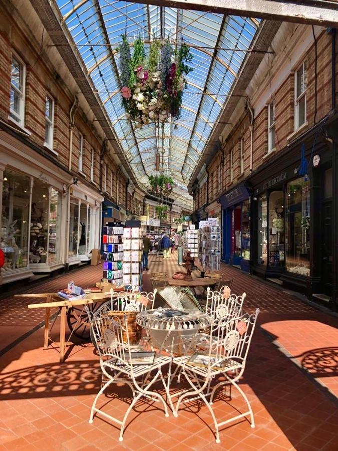 Trafalgar Mews, Westbourne Holiday home *