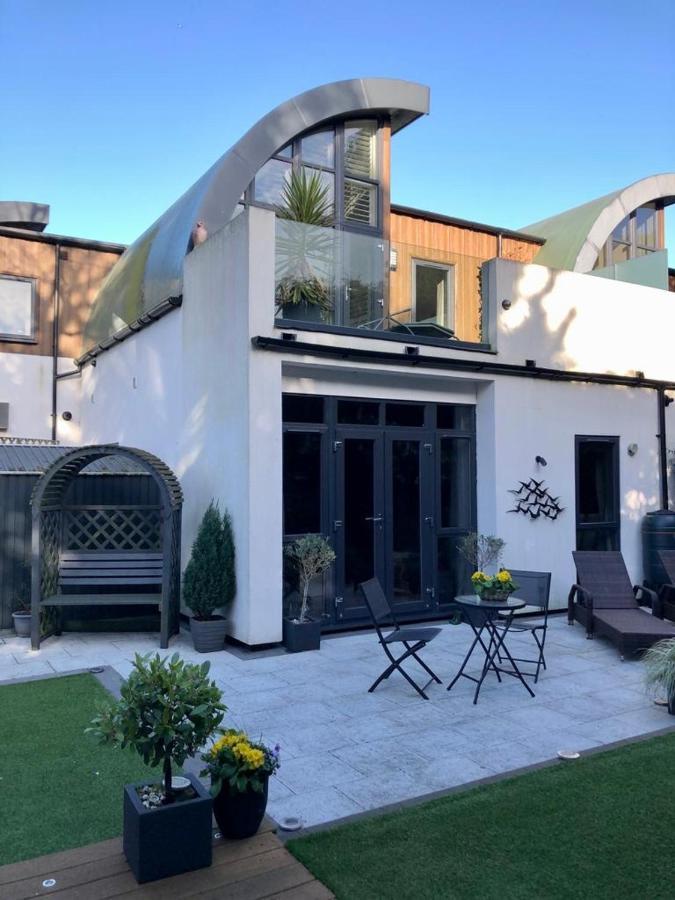Trafalgar Mews, Westbourne