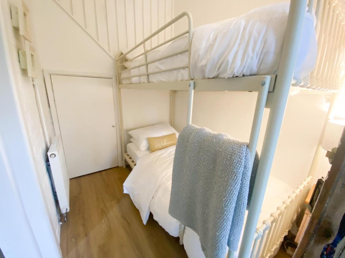 Holiday home The Coach House - *
