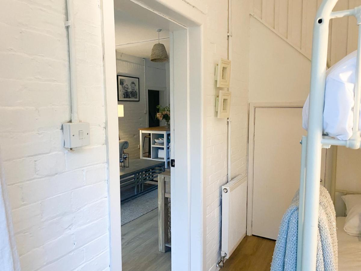 Holiday home The Coach House - *