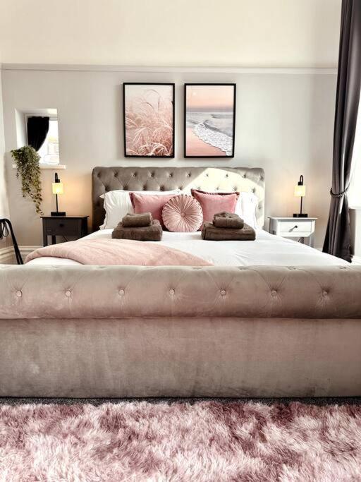 The Retreat - Large Luxury Apartment, Two Mins From Bournemouth