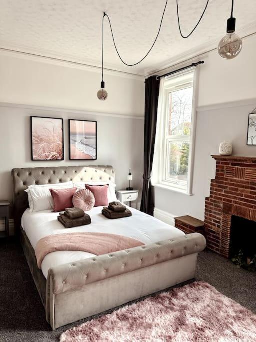 The Retreat - Large Luxury Apartment, Two Mins From Bournemouth