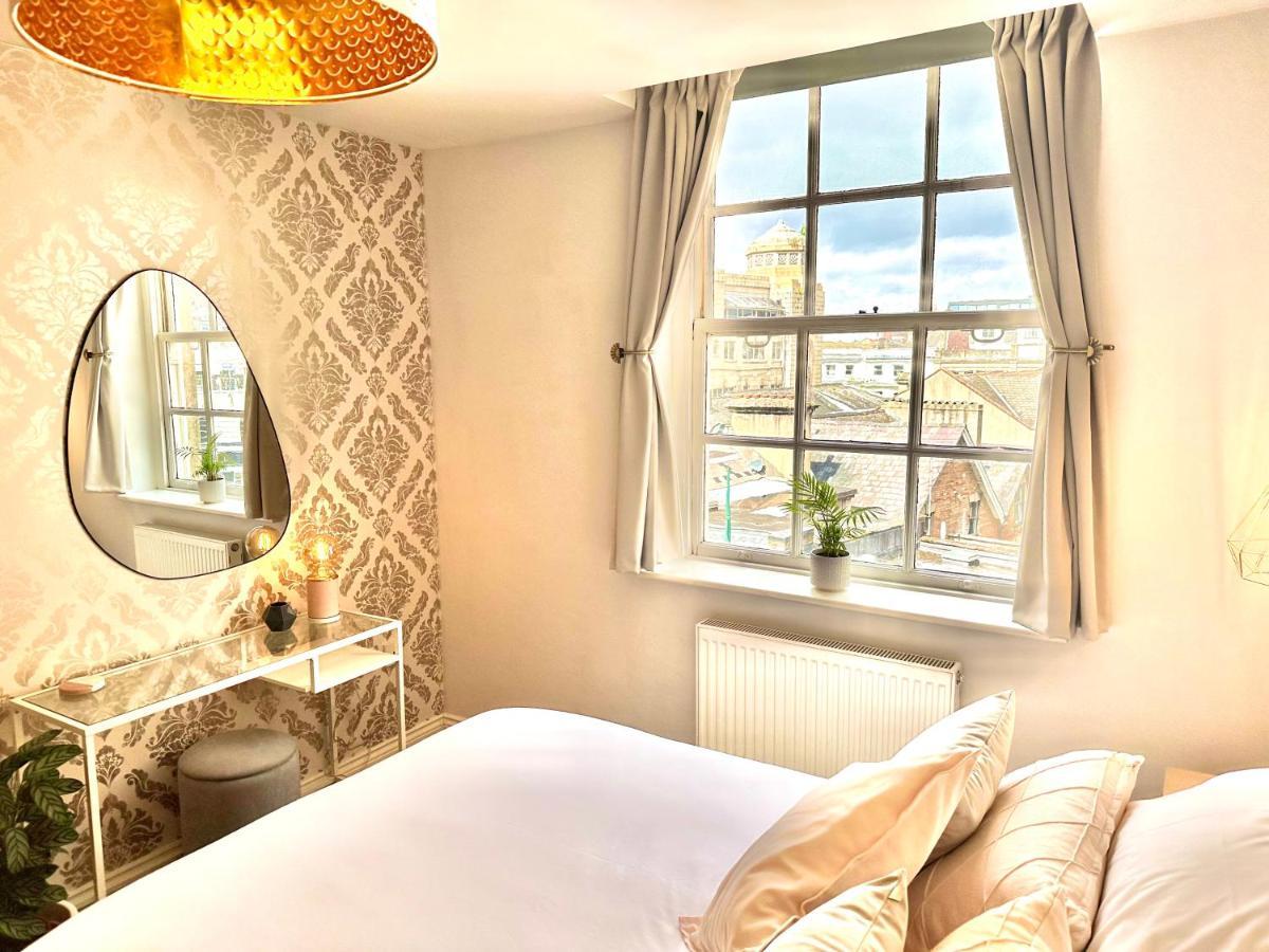 Elegant Town Centre - Close To Apartment Bournemouth
