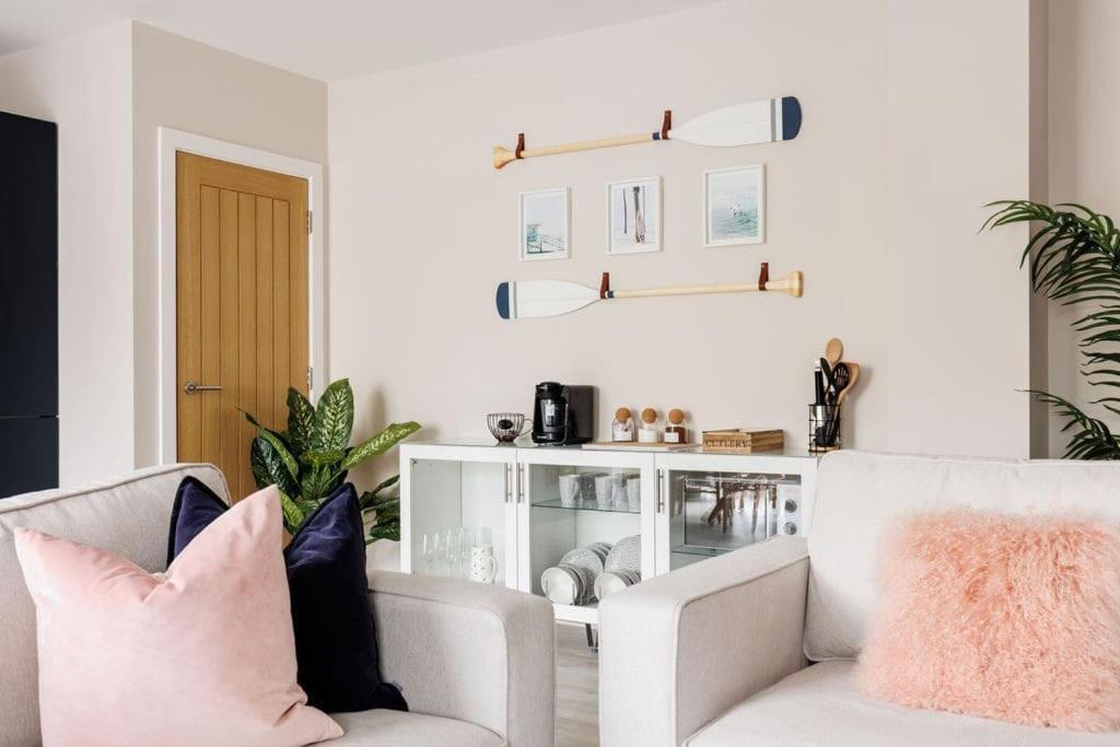 Modern 2 Bed, Cliff & Parking, F6 * Bournemouth