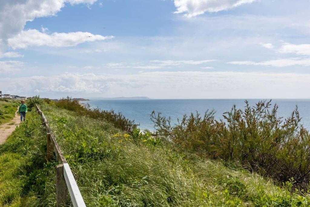Modern 2 Bed, Cliff & Parking, F6 Bournemouth