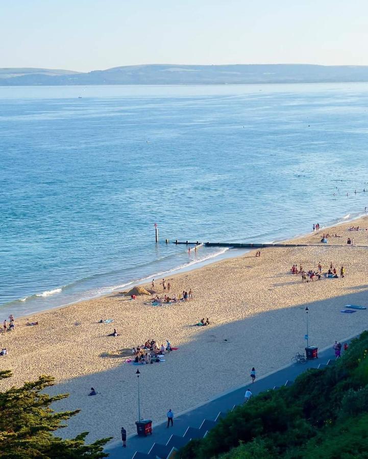 Apartment Victorian Retreat With Patio And Parking Bournemouth