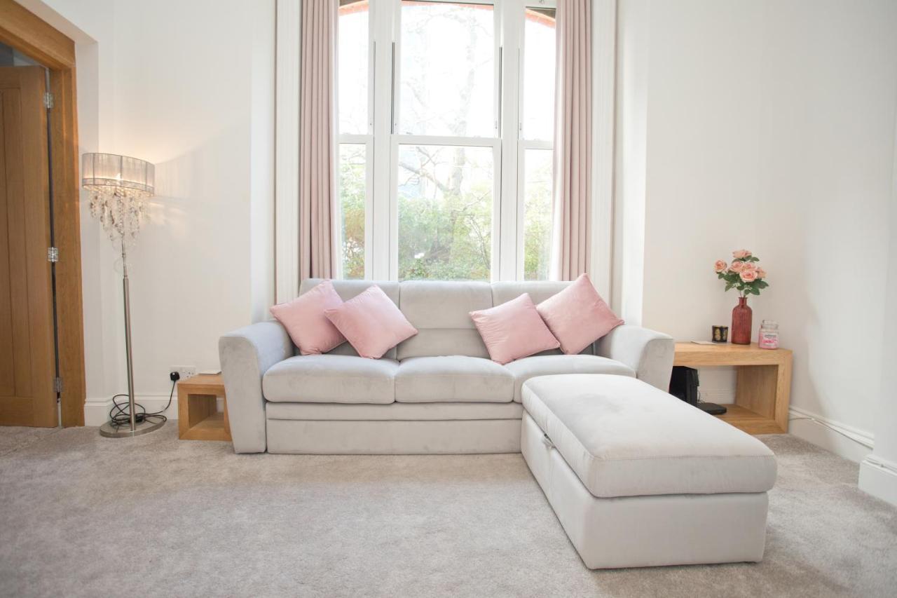 Chine - Beautiful Location Next To The Apartment