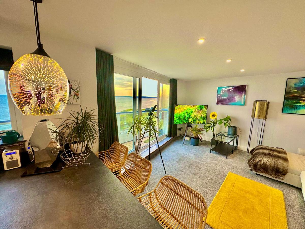 Apartment Stunning Sea View Two Double Bedroom - With Balcony - Opposite Beachfront Walk Bournemouth